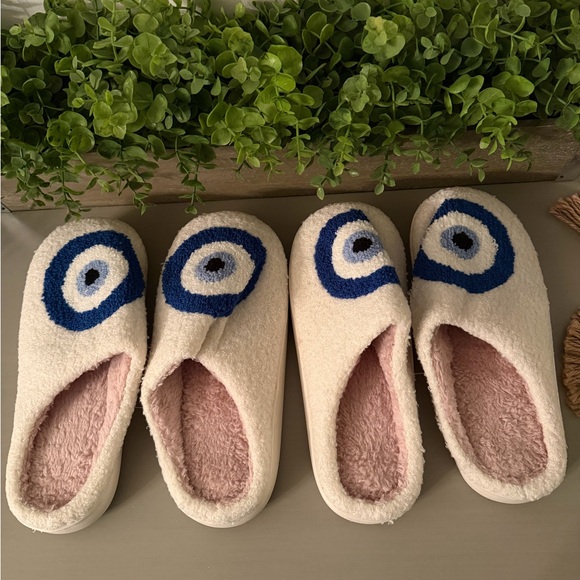 For Yoandra - 2 Pairs Evil Eye Slippers - Picture 2 of 6